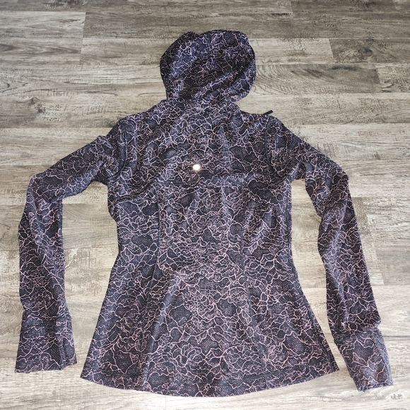 Lululemon Define Jacket - Picture 4 of 8